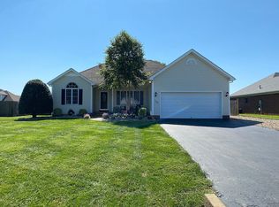 137 Kempton Ct, Bowling Green, KY 42104