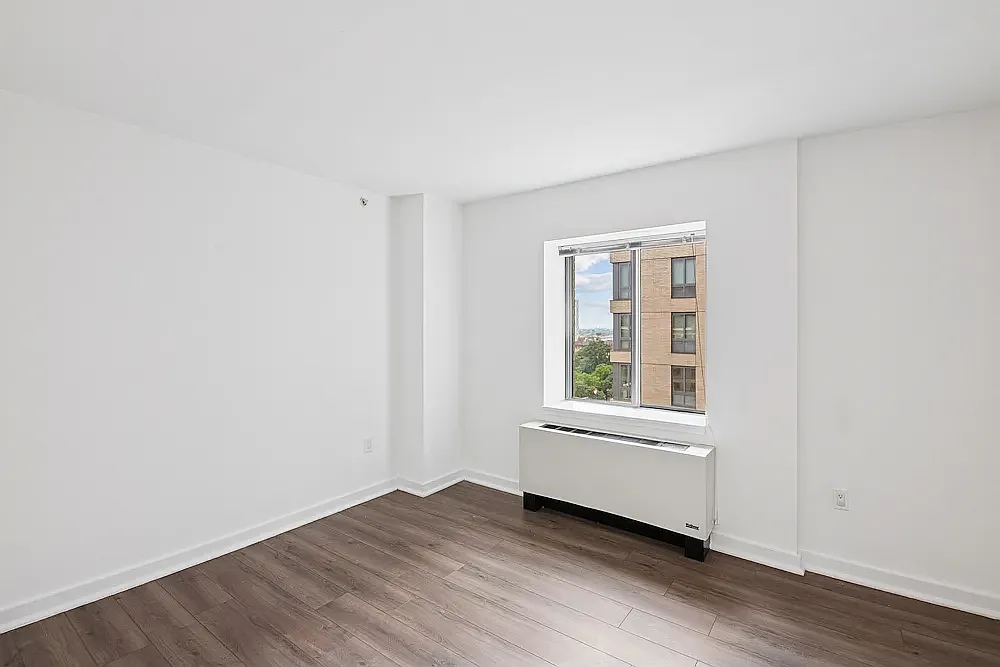 153-30 89th Avenue — Photo 3