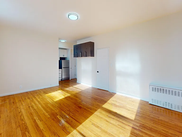 246 E 45th St #4F — Photo 7