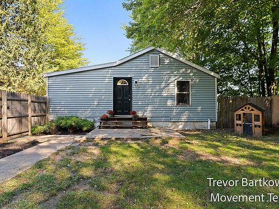 3rd image of 529 Porter Rd