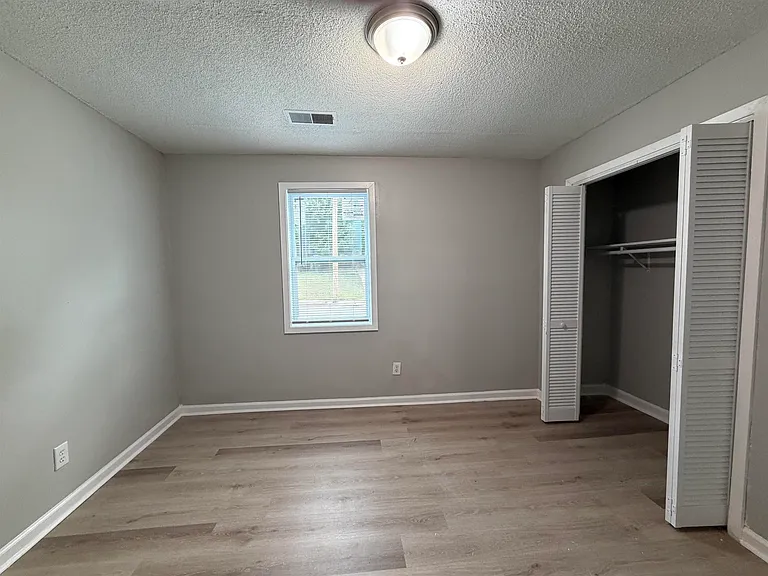 945 Nora Rd — Photo 12