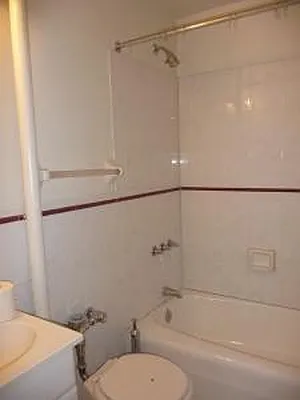 Rented by Rent Manhattan | media 2