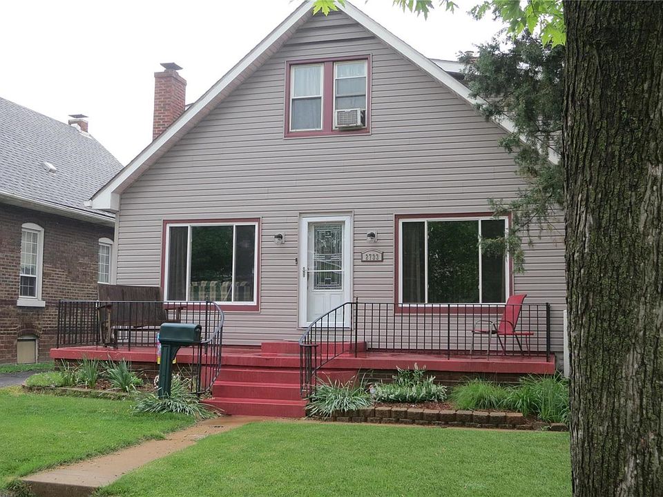 1st image of 2733 Iowa St