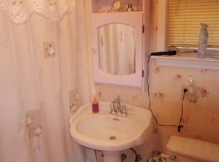 2022 Chestnut St, Redding, CA 96001