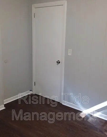 700 Biscayne Dr — Photo 12