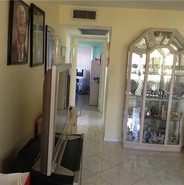 2nd image of 233 Newport O #233