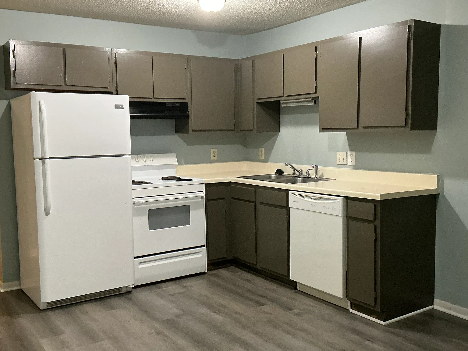 1 bed, 750 sqft, $795 — Photo 3