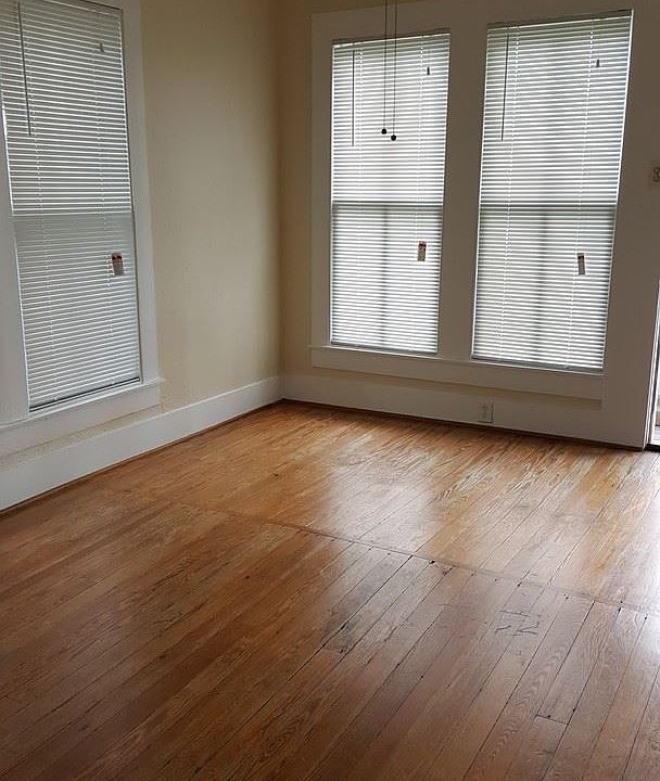 2nd image of 3226 Avenue S