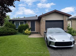 73 Hickling Trl, Barrie, ON L4M 5S7