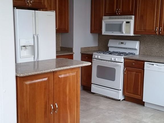 4th image of 1715 Broadway APT 3