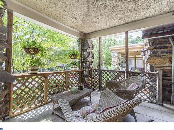 2nd image of 6485 Woodcrest Ave