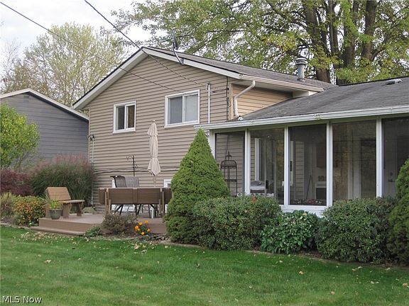 3rd image of 6745 Shelly Dr