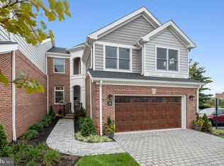16 Penzias Pl, Highland Park, NJ 08904
