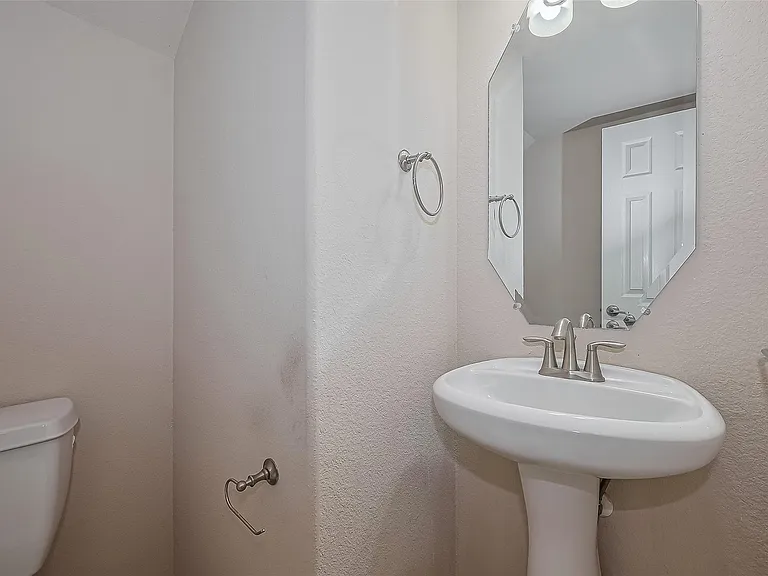 15 Wenoah Pl — Photo 17