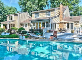 520 Eagle Point Dr, Toms River, NJ