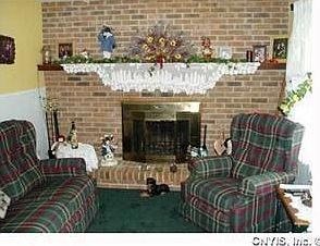 2nd image of 18 Overbrook Ln