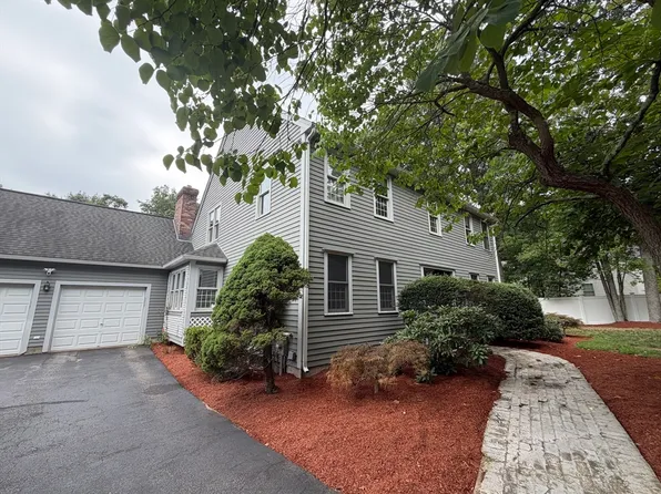 69 White Pond Rd, Hudson, MA 01749