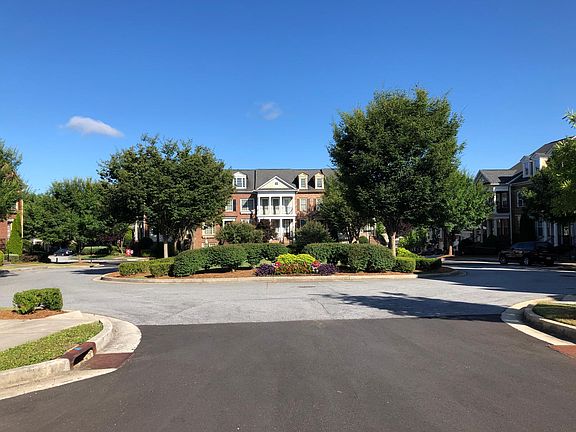 Townhome Area Landscaping