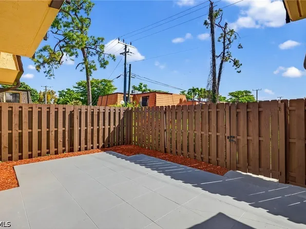 5576 Malt Dr APT 4, Fort Myers, FL 33907