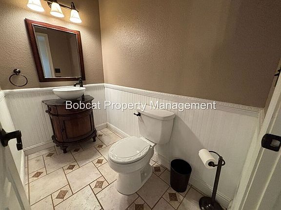5th image of 3062 Doubletree Ln