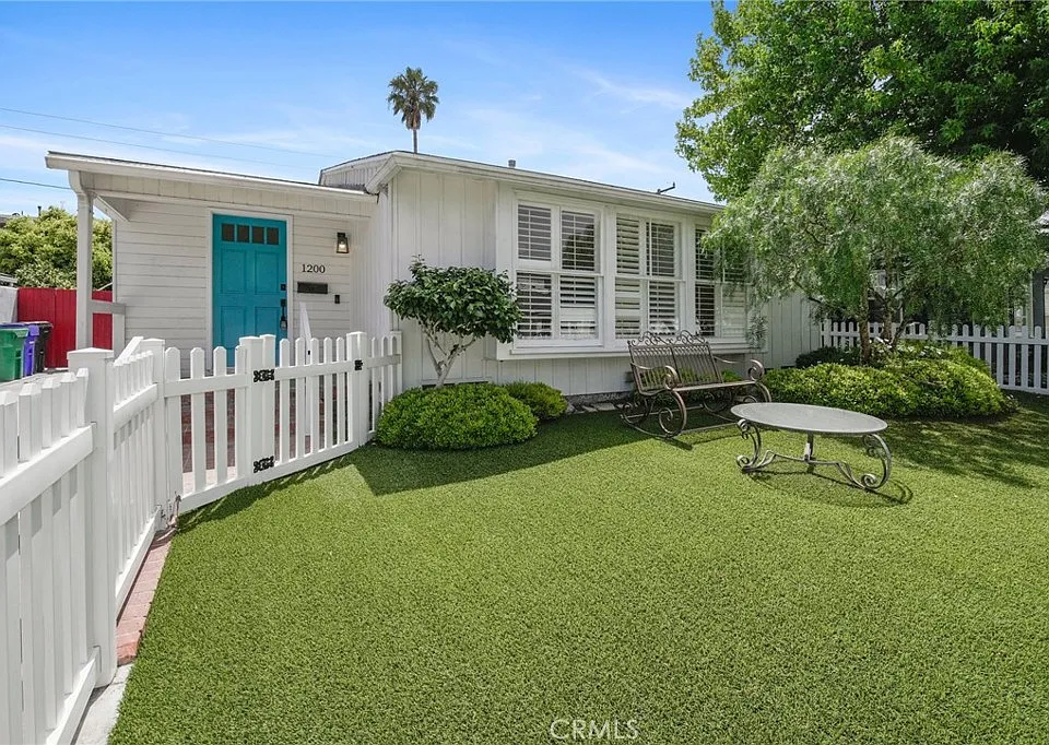 1200 Magnolia Ave