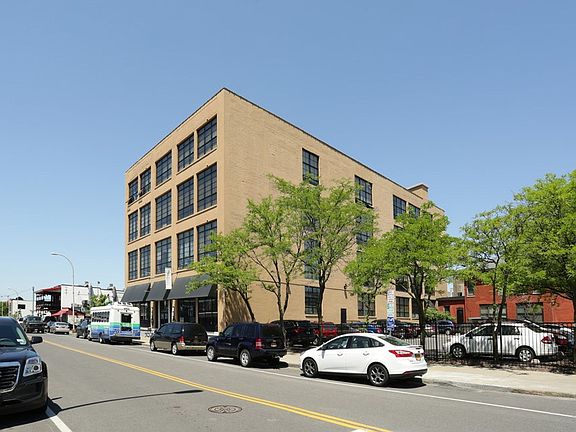 4th image of 230 W Willow St APT 306