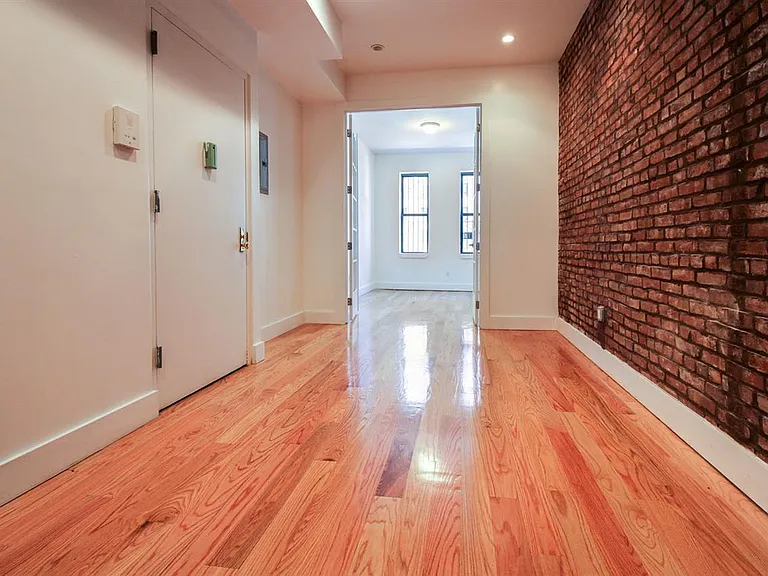 11 Humboldt St #4L — Photo 4