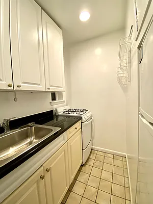 Rented by Douglas Elliman | media 11