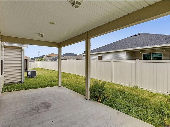 3rd image of 12308 Vista Point Cir