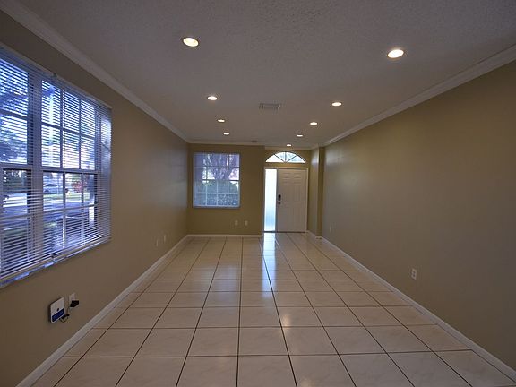 2nd image of 503 NW 87th Ln