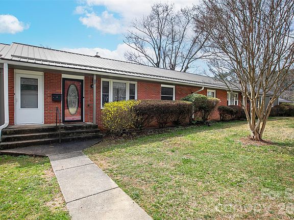 3rd image of 68 Elm Bend Rd