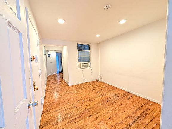 4th image of 217 E Houston St APT 4W