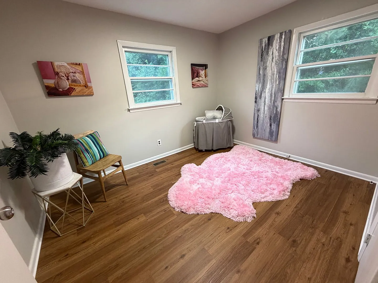 3 Bedroom 1 Bathroom — Photo 3