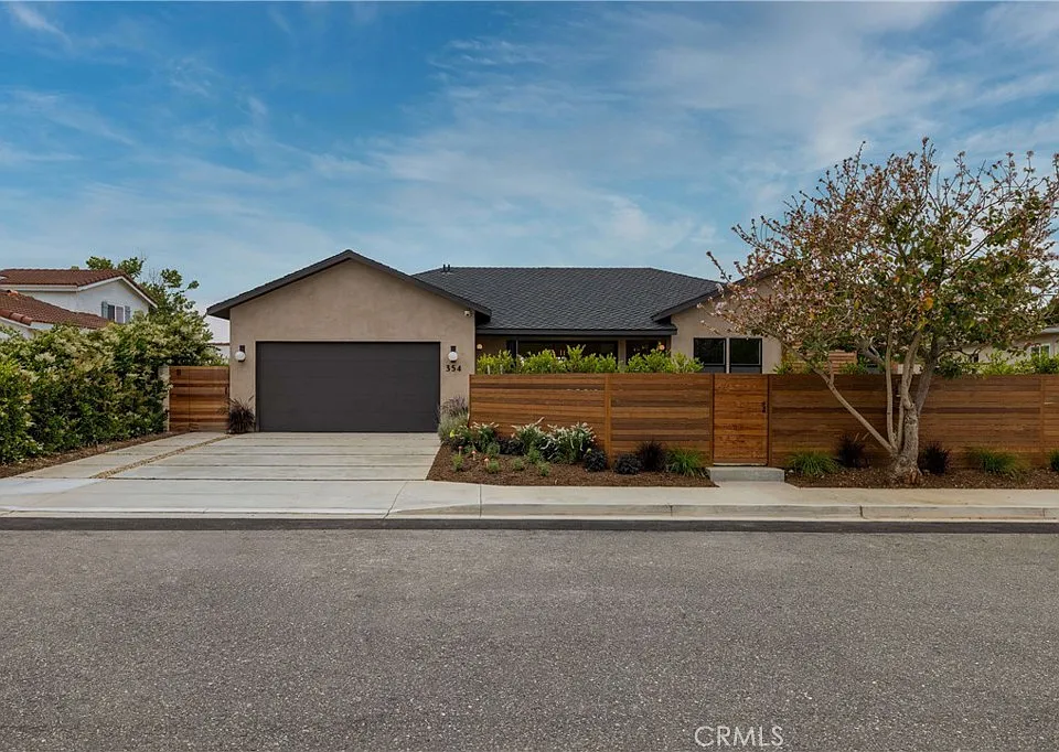 354 La Perle Ln