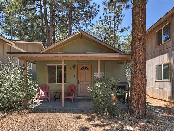2nd image of 728 Holmes Ln