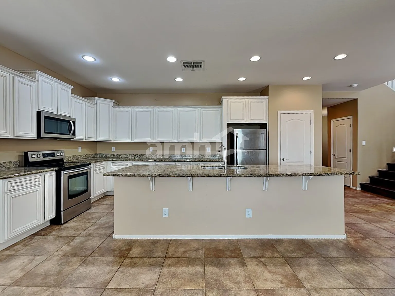 4 bed, 3.0 bath, 2888 sqft, $2,520 — Photo 3