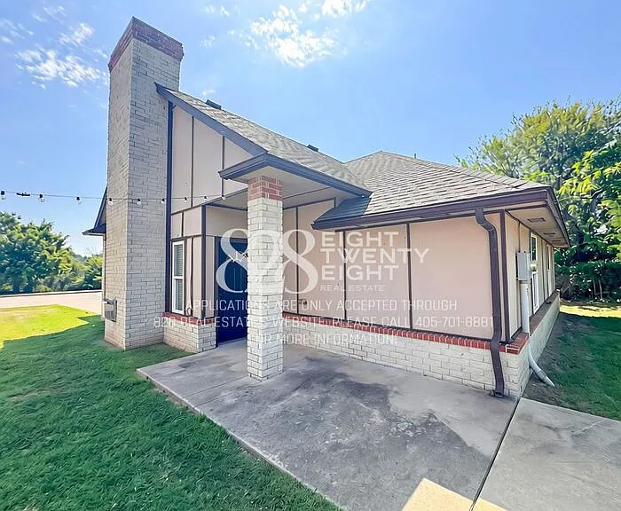 1732 Classen Blvd — Photo 5