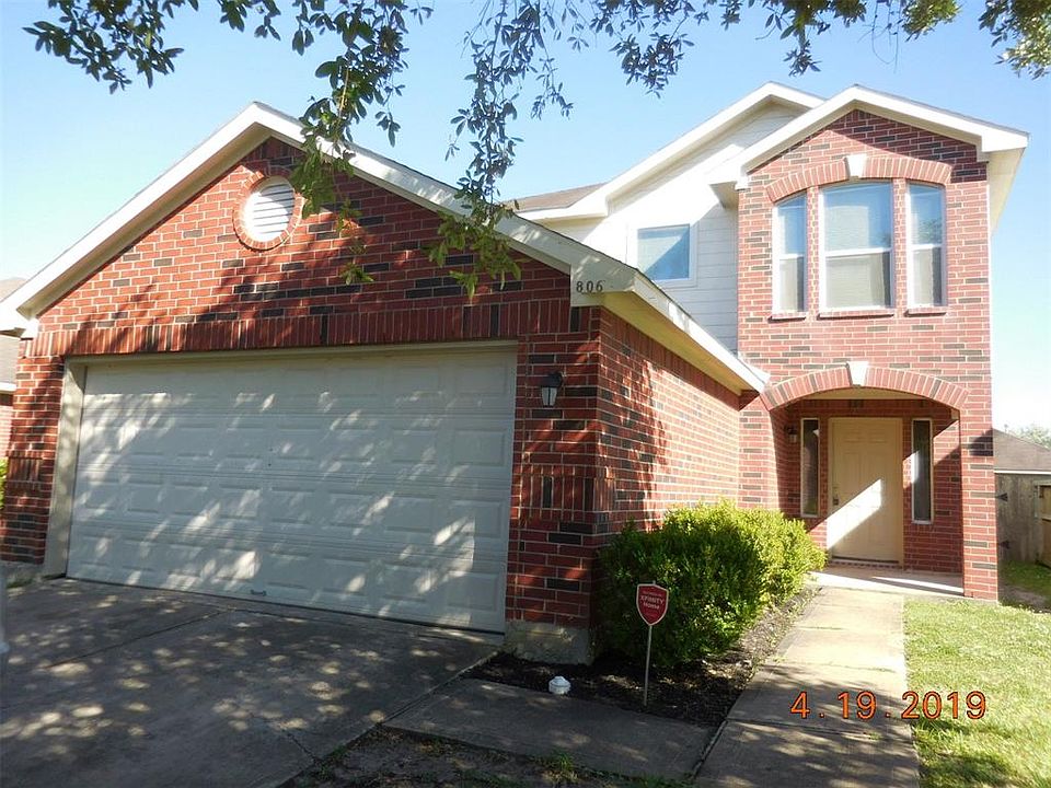 1st image of 806 Blanchard Hill Ln