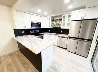 215 2nd Ln, Palm Beach Gardens, FL 33418