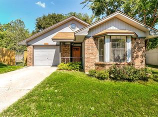 1735 W Doyle St, Granbury, TX 76048