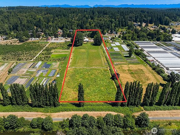 2nd image of 13653 Woodinville Redmond Road NE