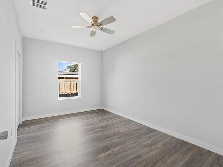 232 Springfield Ave — Photo 2