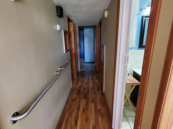 4th image of 1321 N Bailey Ave