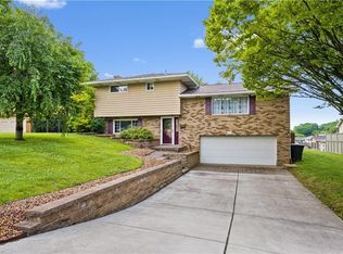 123 Manchester Dr, Irwin, PA 15642