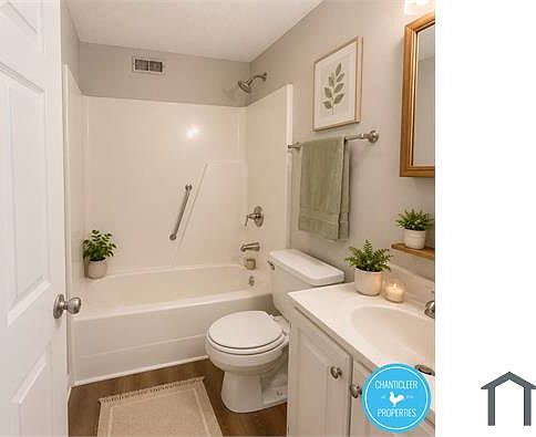 5th image of 1501 Chapel Hill Rd APT B