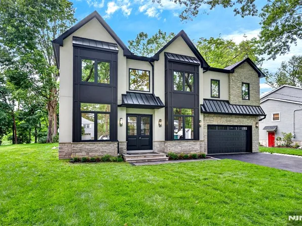 134 Morningside Road, Paramus, NJ 07652