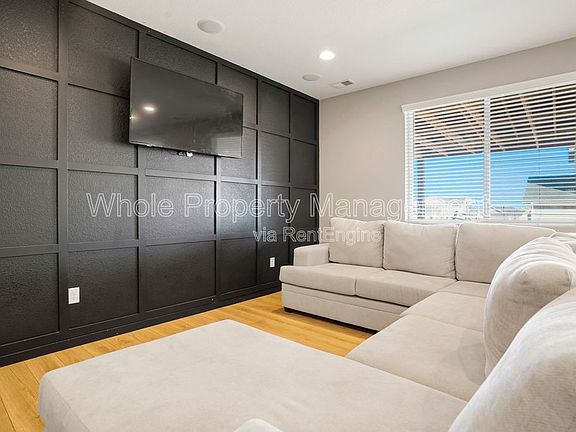 4th image of 27837 E 9th Ln
