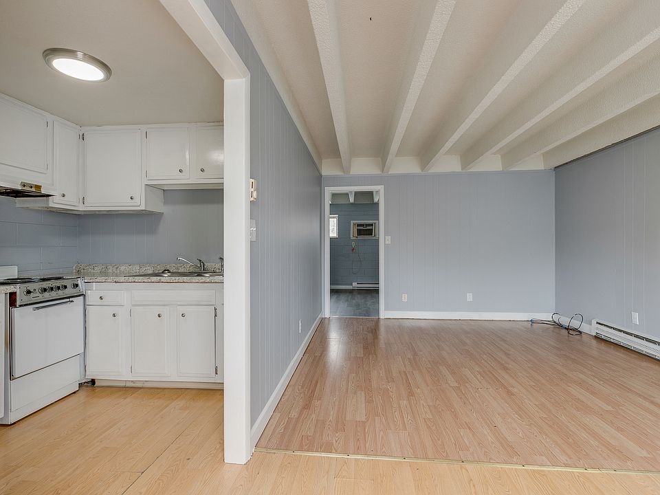 1st image of 2801 W Walnut St #10