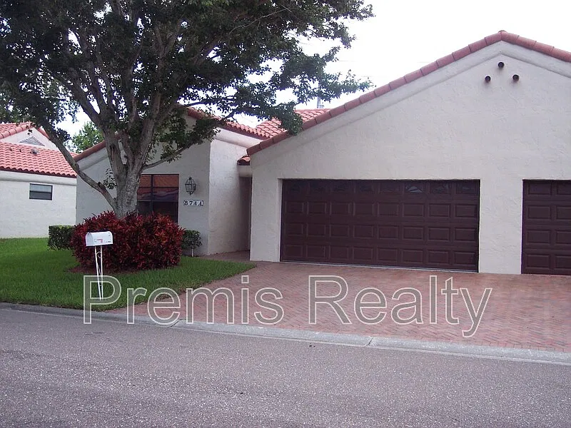 2 bed, 2.0 bath, 1205 sqft, $2,200 — Photo 1