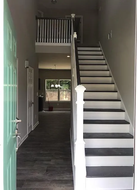 4 bed, 2.5 bath, 2285 sqft, $2,400 — Photo 4